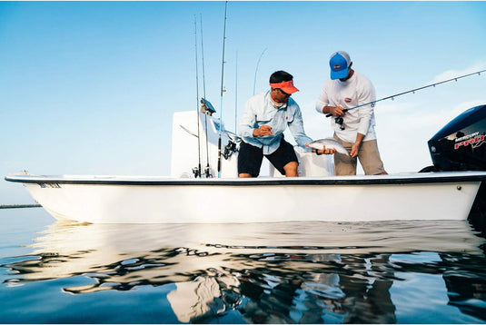 PENN Spinfisher VI Spinning Surf Fishing Reel, HT-100 Front Drag, Max of 30lb | 13.6kg, Made with an All-Metal Reel Body and Spool Design,Black/Gold